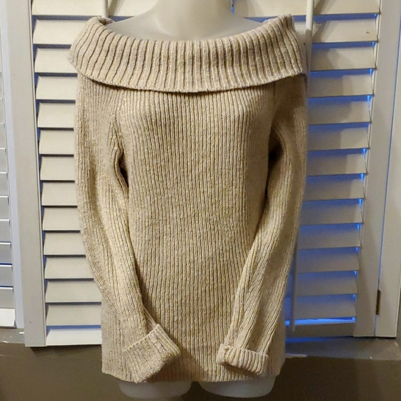 Hollister Sweaters - Hollister Sweater off shoulder Large